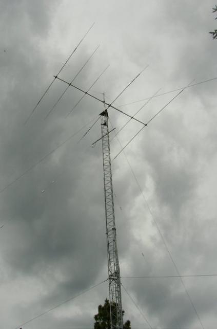 KJ7IZ tower/antenna KJ7IZ tower/antenna